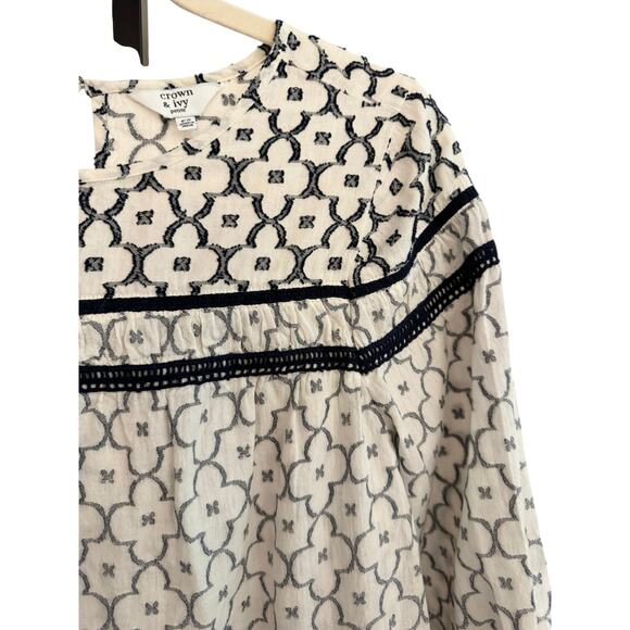 Crown & Ivy PS Cream Top Navy Trim Peasant Boho LS Cotton - Picture 4 of 8